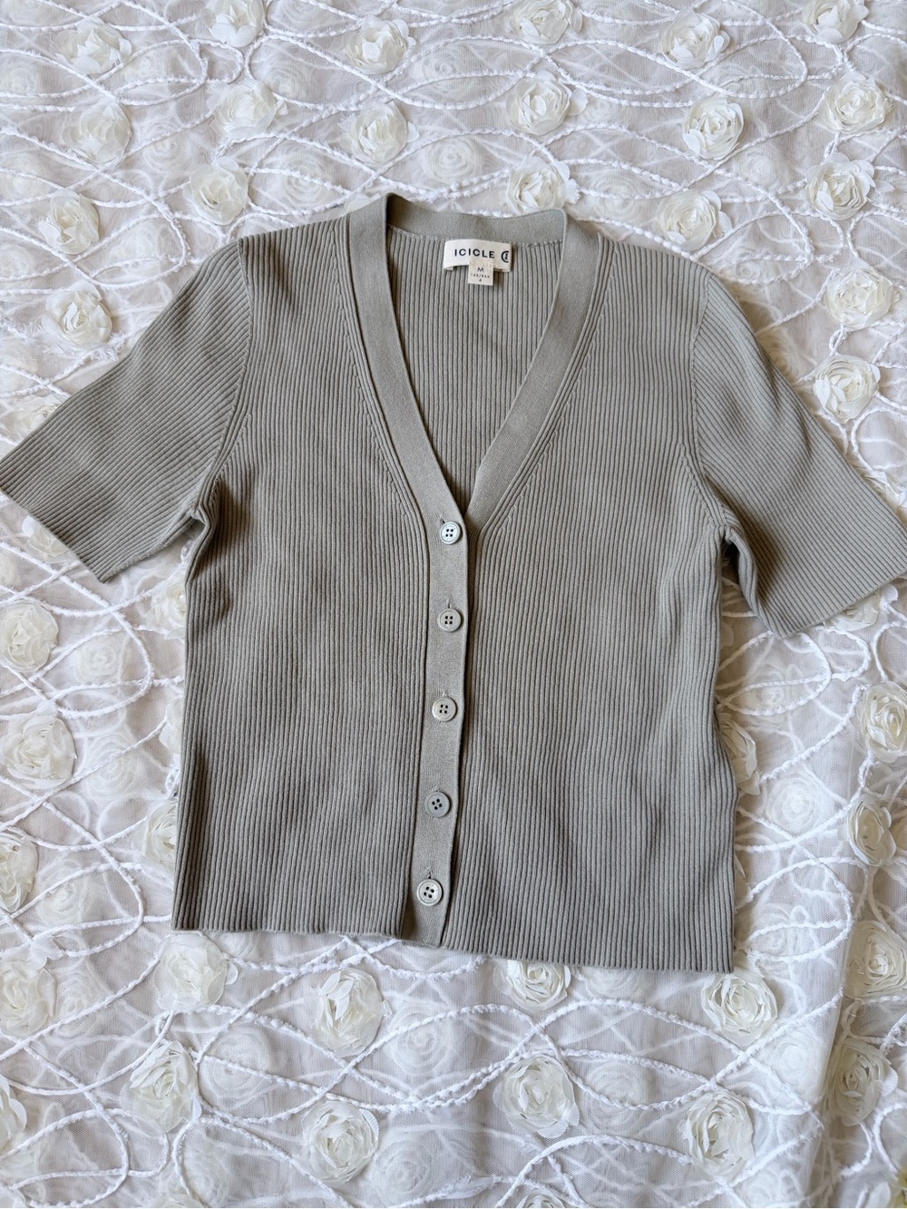 Short-Sleeve Ribbed V-Neck Cardigan — Light Gray